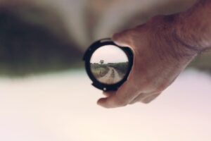 Image in focus through a lens